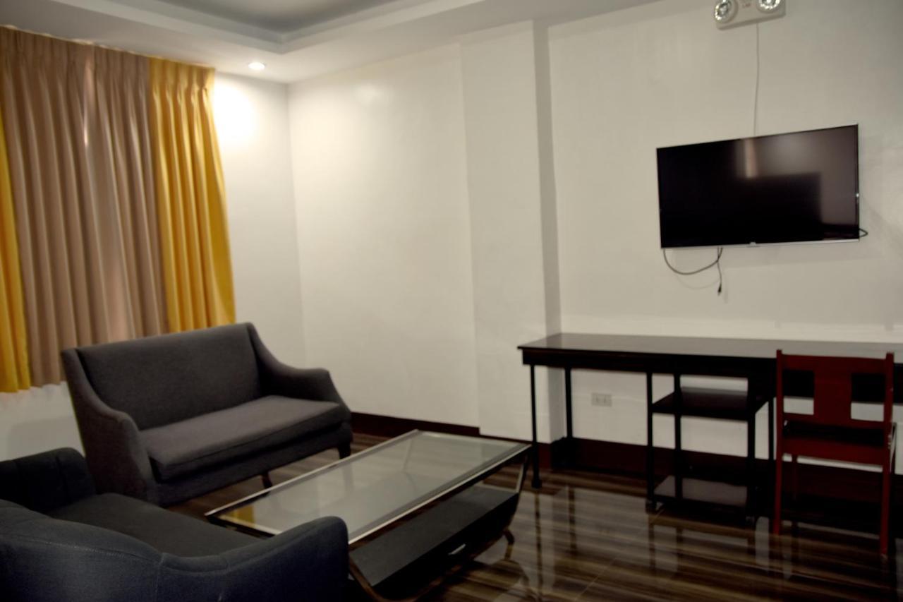Isla De Oro Hotel Mamburao Kültér fotó